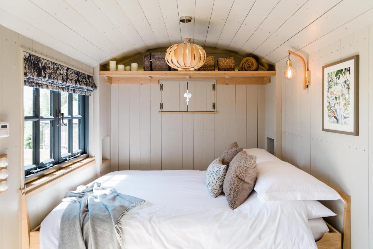 Boutique Cornish Shepherd'S Hut With Hot Tub 朗斯顿 外观 照片