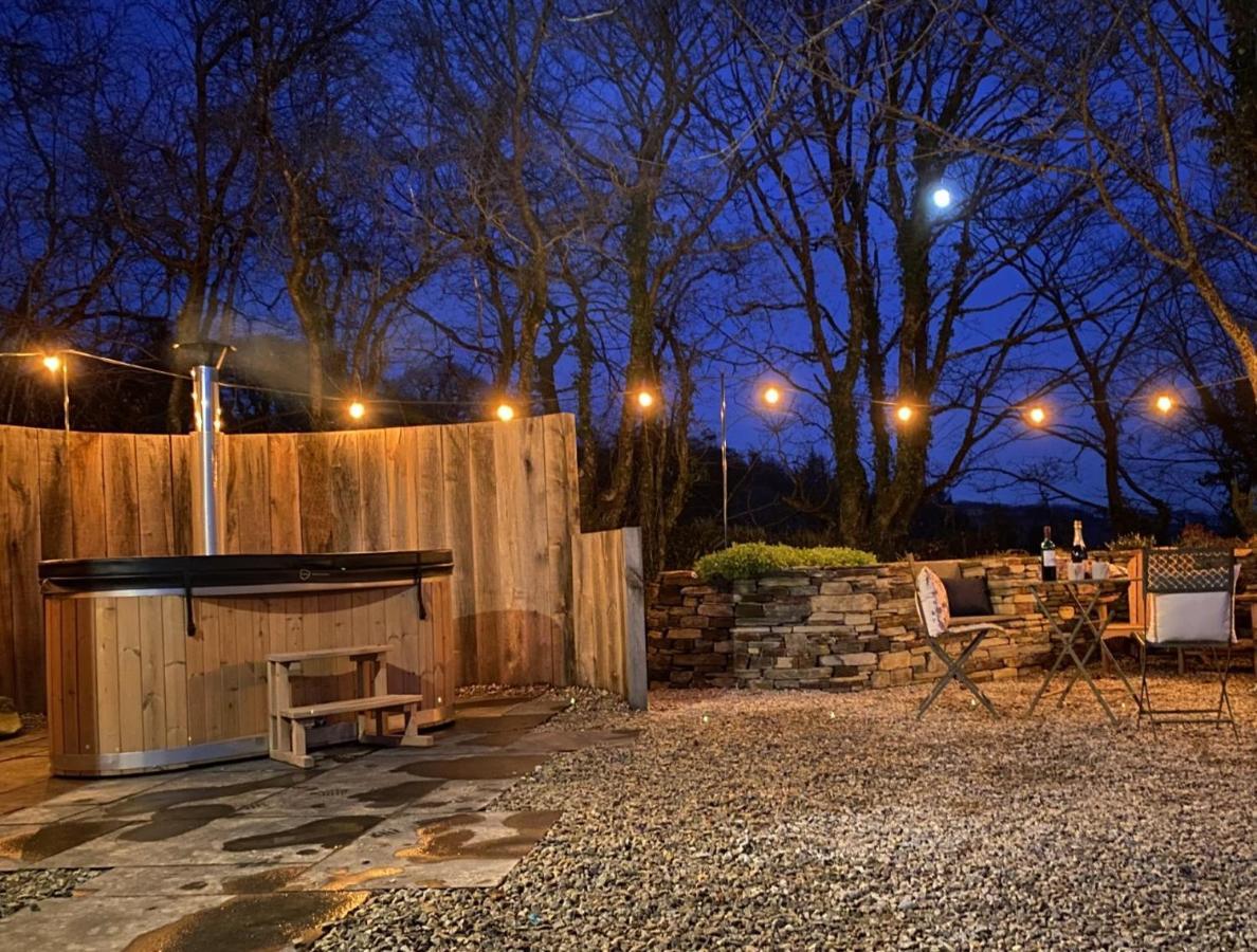 Boutique Cornish Shepherd'S Hut With Hot Tub 朗斯顿 外观 照片